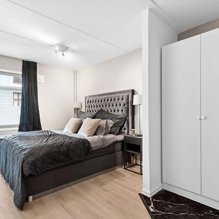 Luxurious Modern Room In Central Oslo - Eur 4K Expensive Bed And 82" Cinematic Tv 외부 사진