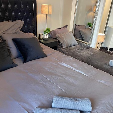 Luxurious Modern Room In Central Oslo - Eur 4K Expensive Bed And 82" Cinematic Tv 외부 사진