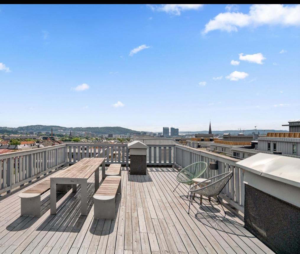 Luxurious Modern Room In Central Oslo - Eur 4K Expensive Bed And 82" Cinematic Tv 외부 사진