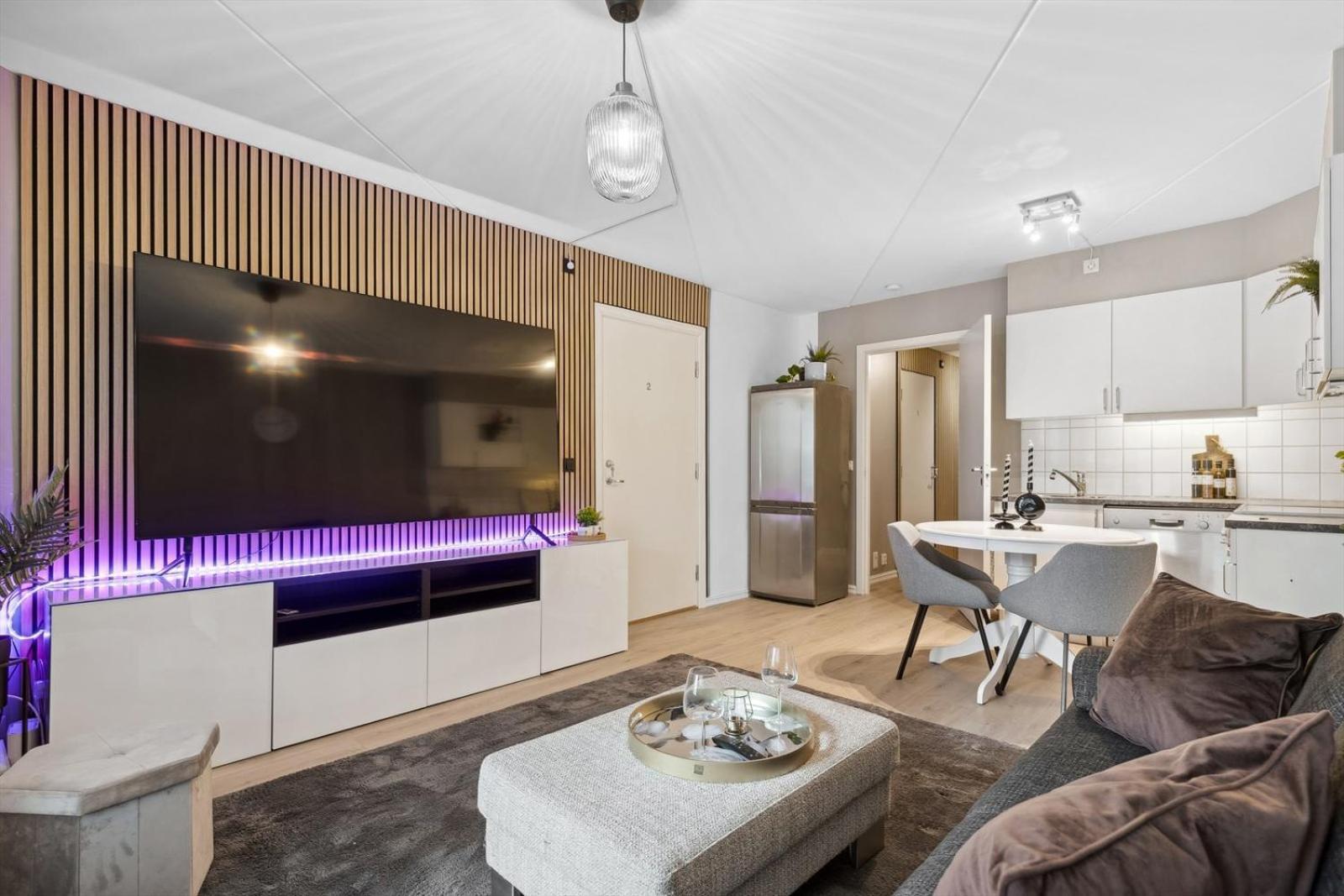 Luxurious Modern Room In Central Oslo - Eur 4K Expensive Bed And 82" Cinematic Tv 외부 사진