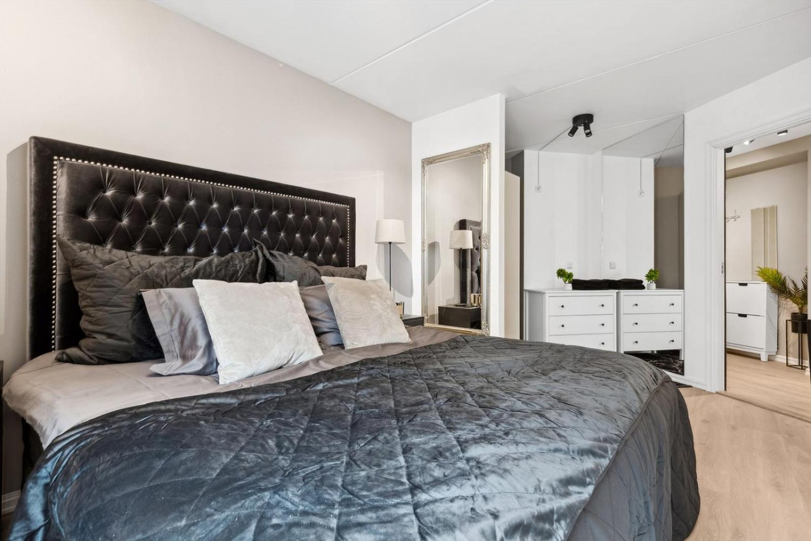 Luxurious Modern Room In Central Oslo - Eur 4K Expensive Bed And 82" Cinematic Tv 외부 사진