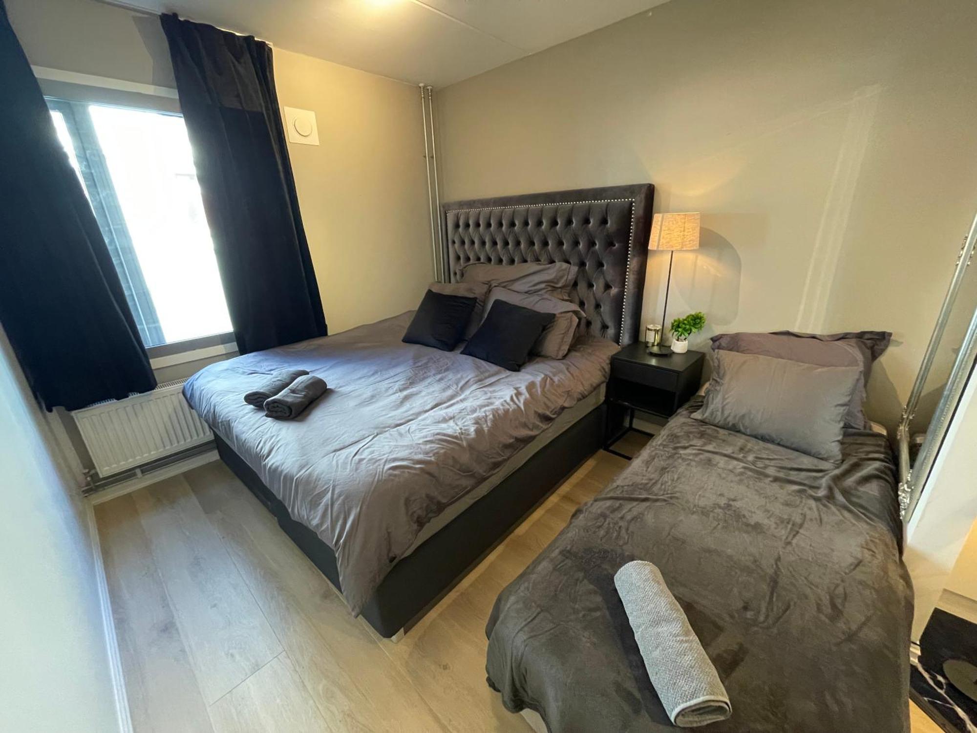 Luxurious Modern Room In Central Oslo - Eur 4K Expensive Bed And 82" Cinematic Tv 외부 사진