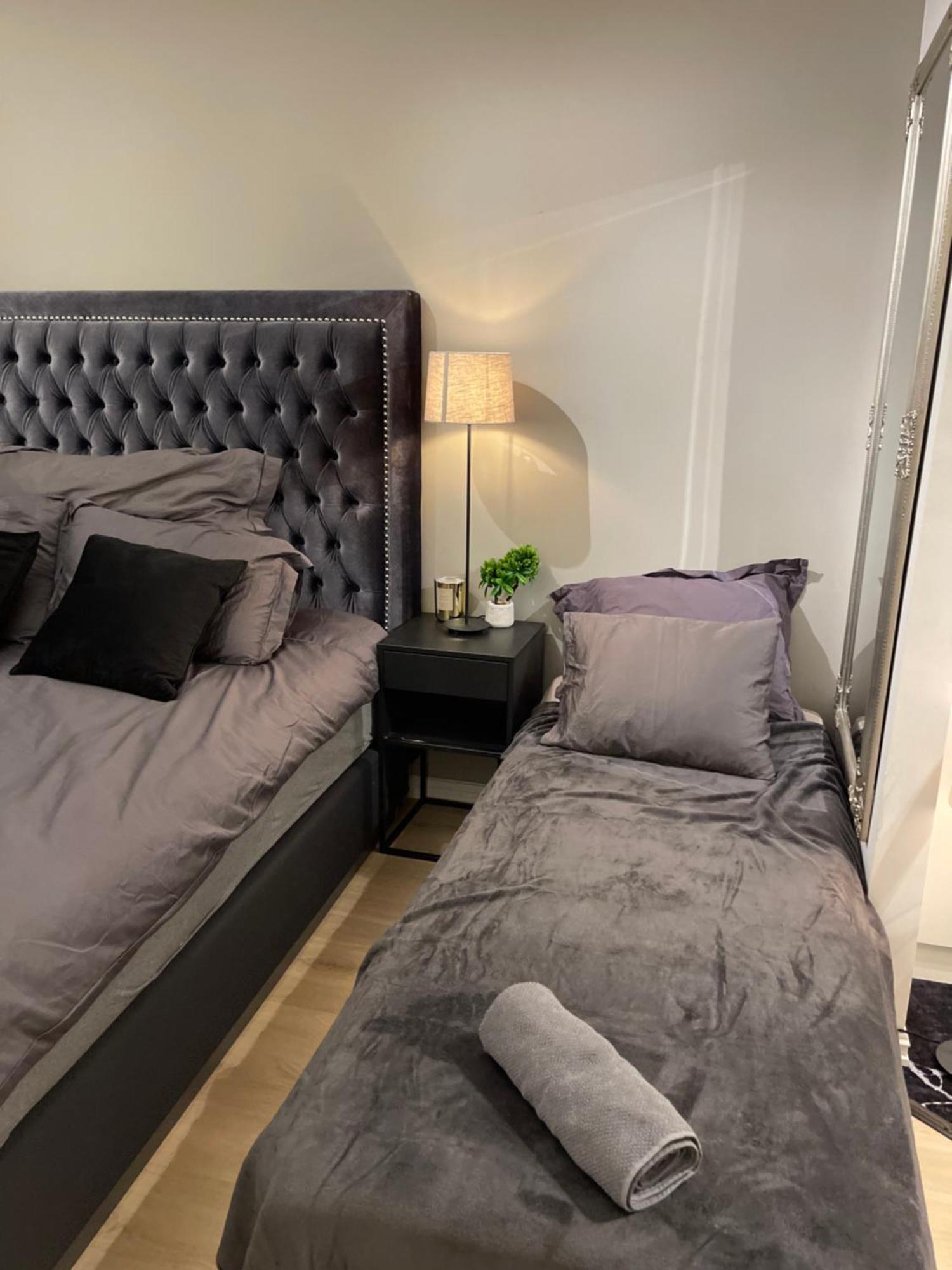 Luxurious Modern Room In Central Oslo - Eur 4K Expensive Bed And 82" Cinematic Tv 외부 사진