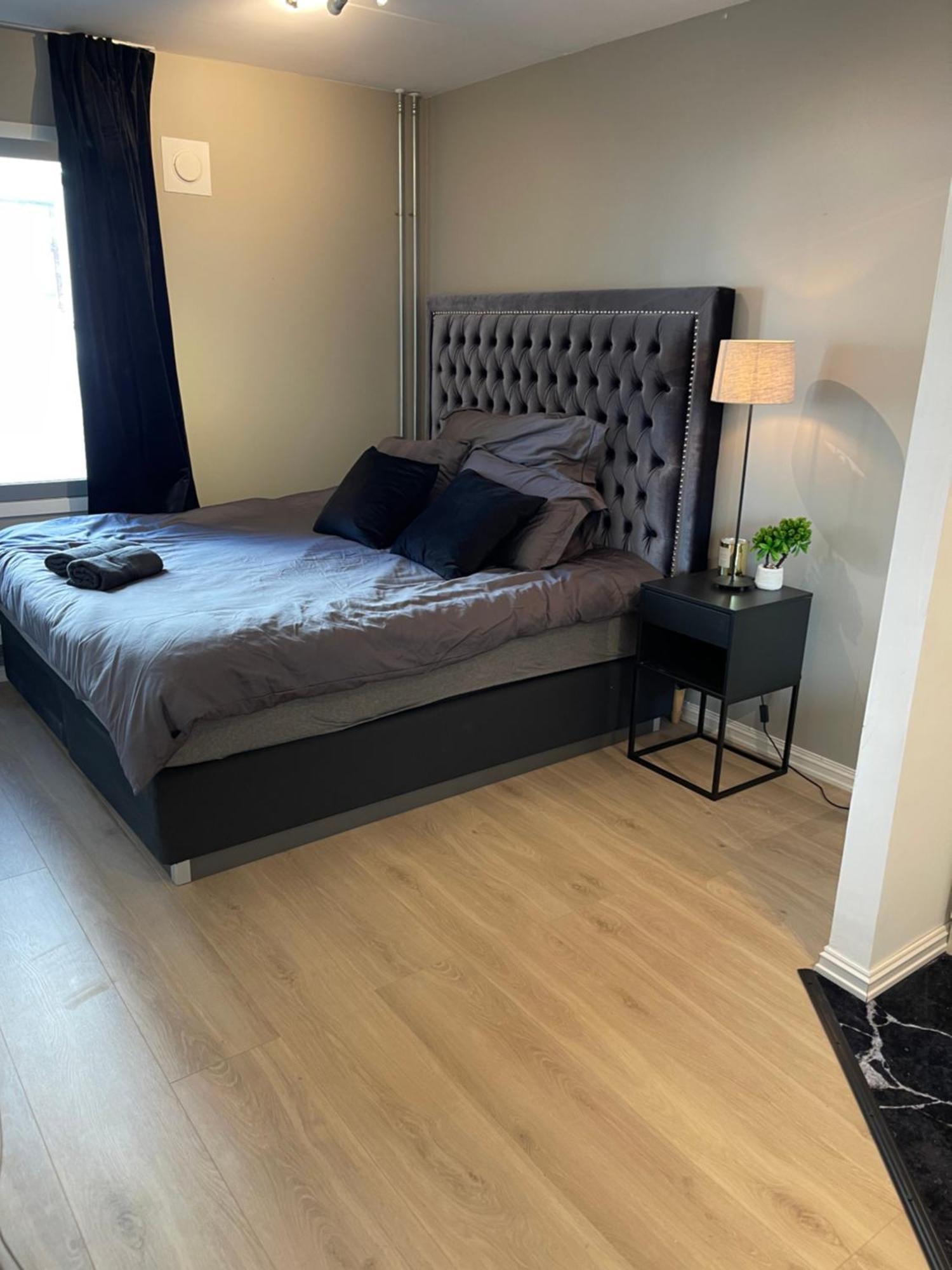 Luxurious Modern Room In Central Oslo - Eur 4K Expensive Bed And 82" Cinematic Tv 외부 사진